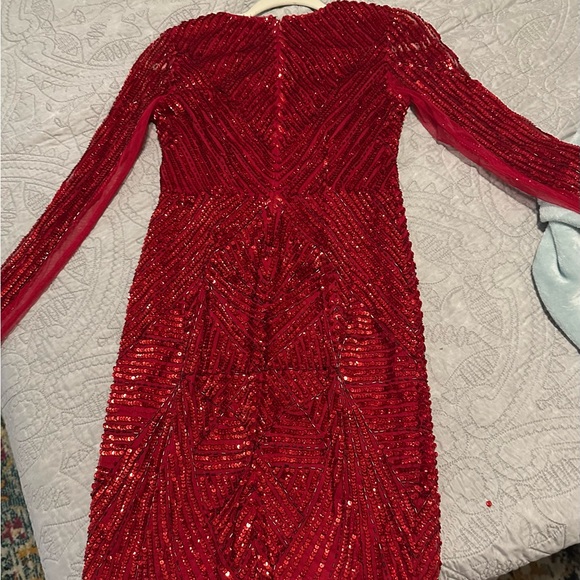 Gorgeous sequin cocktail dress - Picture 2 of 4